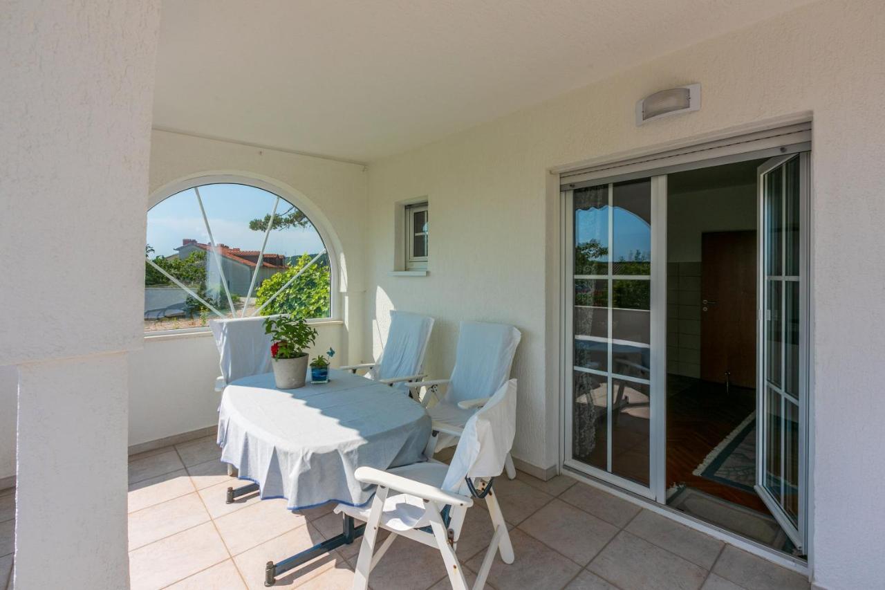 Apartments Vila Antula Banjol Exterior foto
