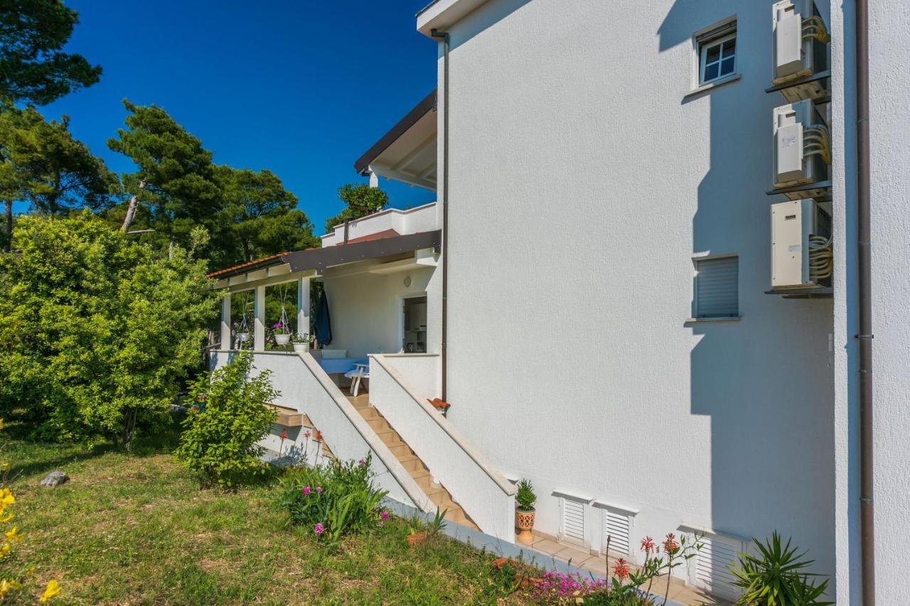 Apartments Vila Antula Banjol Exterior foto