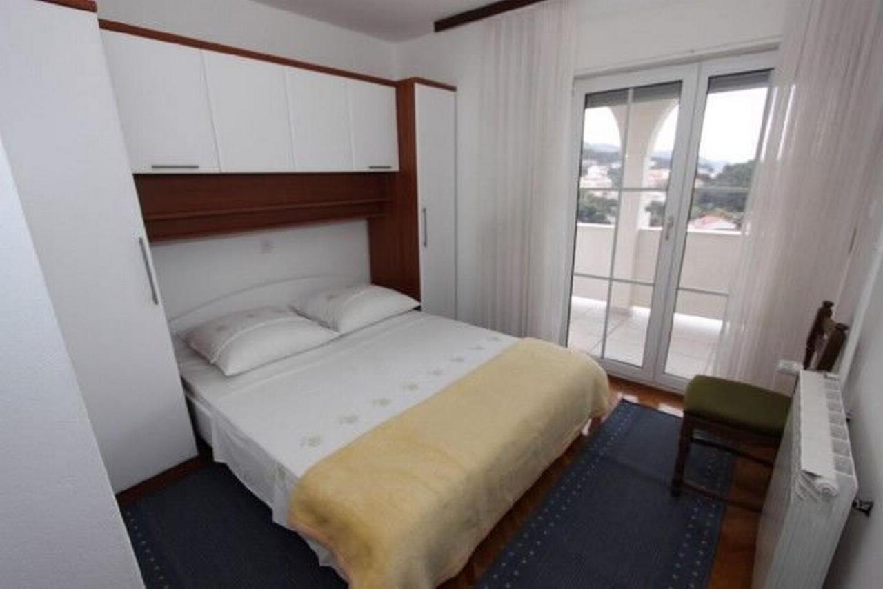 Apartments Vila Antula Banjol Exterior foto